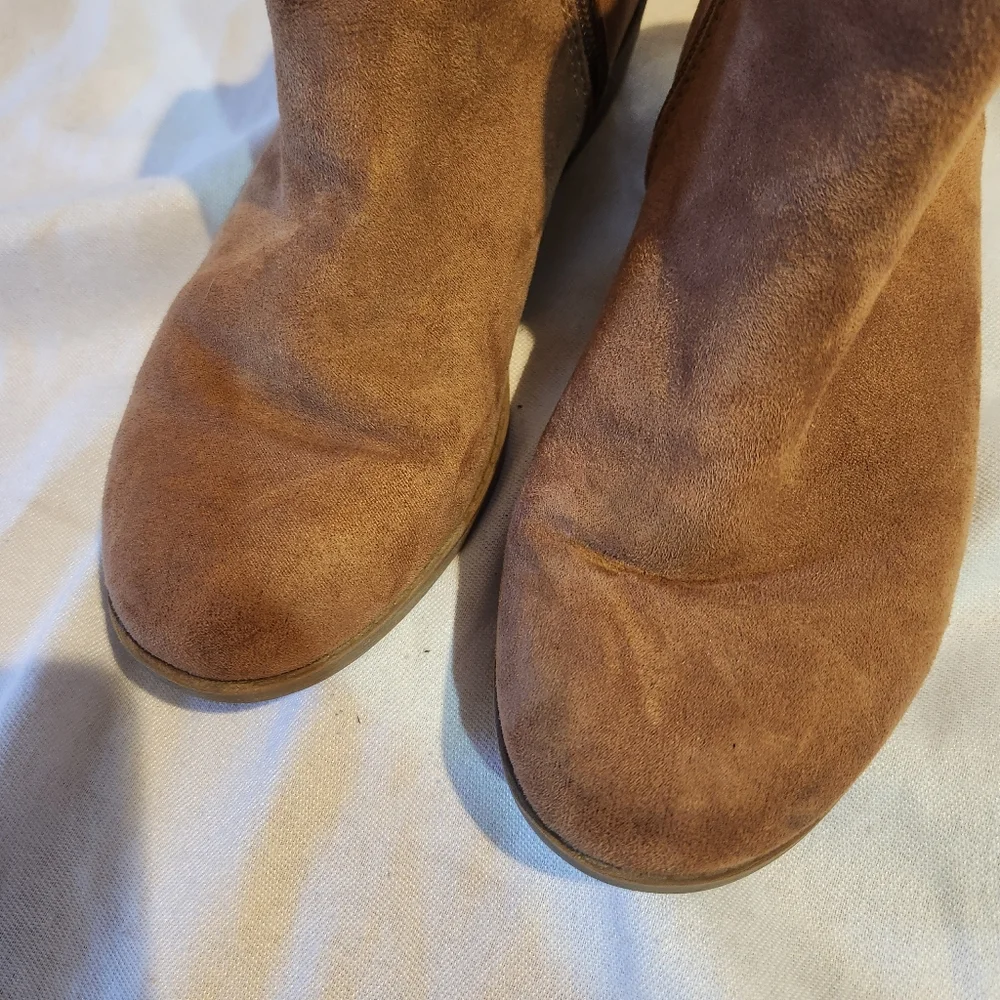 Brown Suede Chelsea Ankle Boots Low Heel Fall Shoes Size 3